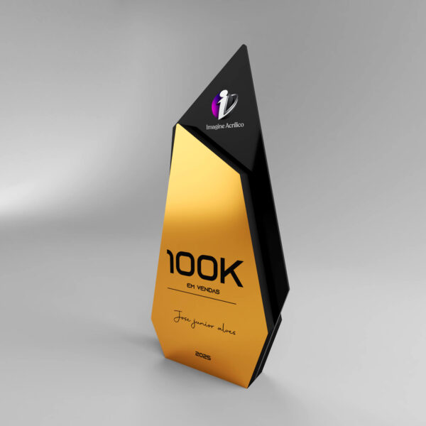 Troféu em acrílico personalizado em Goiânia com gravação a laser